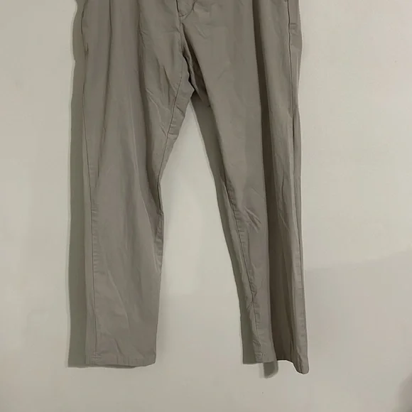 Vineyard Vines on the go pants 34x32 - Picture 6 of 9